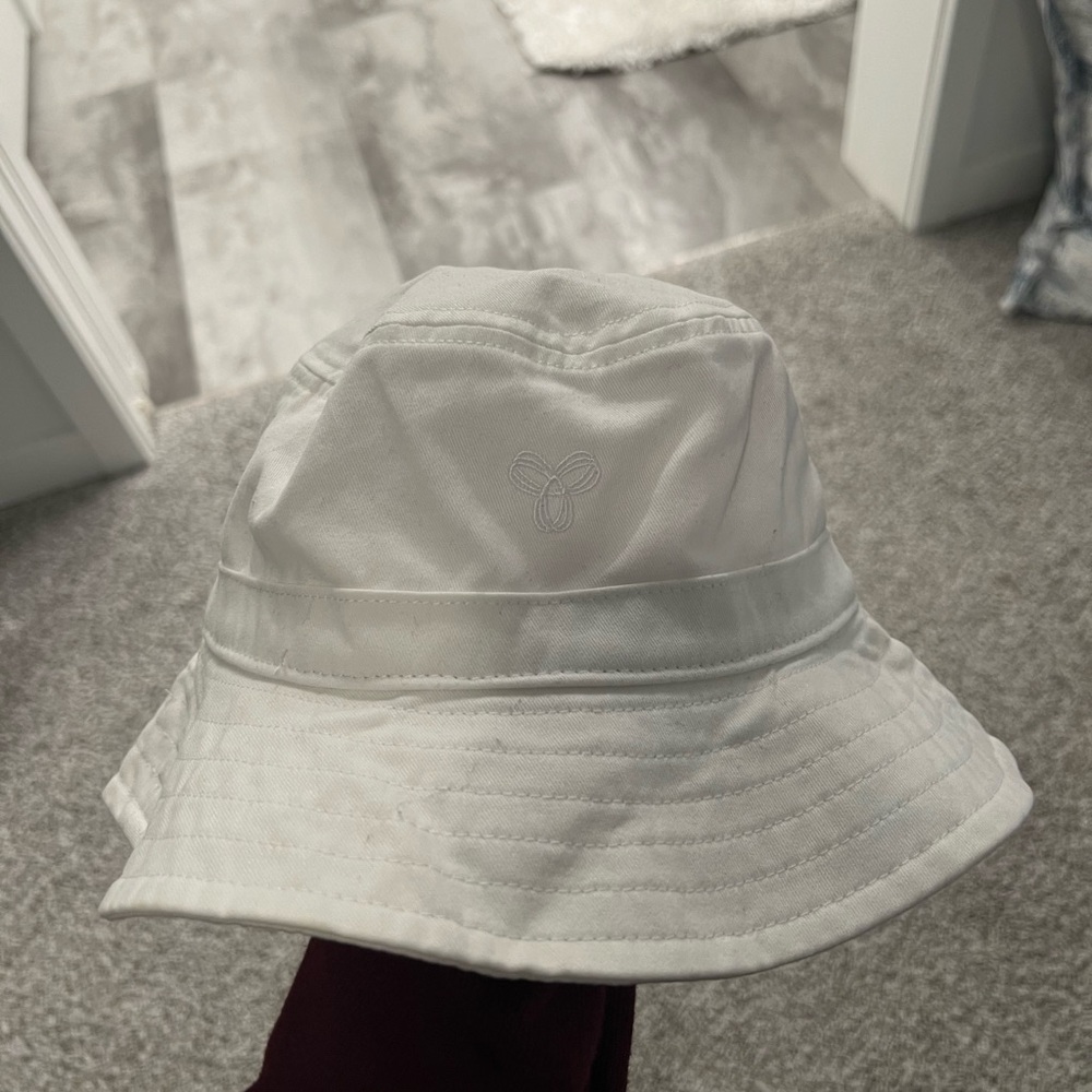 Aritzia Bucket Hat